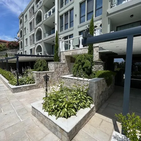 Mediterranea - Luxury With Pool Barbecue Kids-area Варна