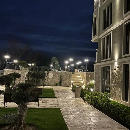 Mediterranea - Luxury With Pool Barbecue Kids-area Варна